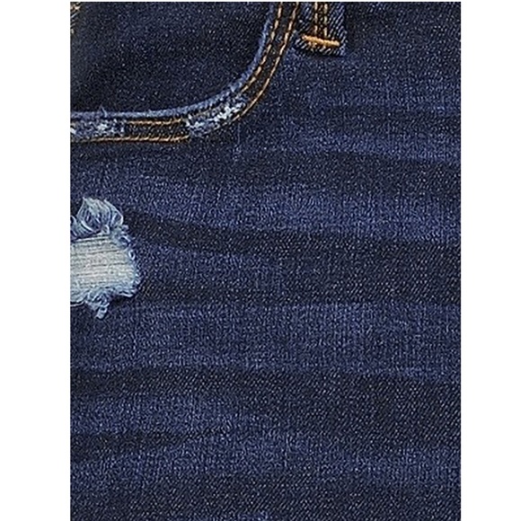 NWT Size 7 Destructed High-Rise Curvy Jeggings jeans from No Boundaries - Picture 2 of 8